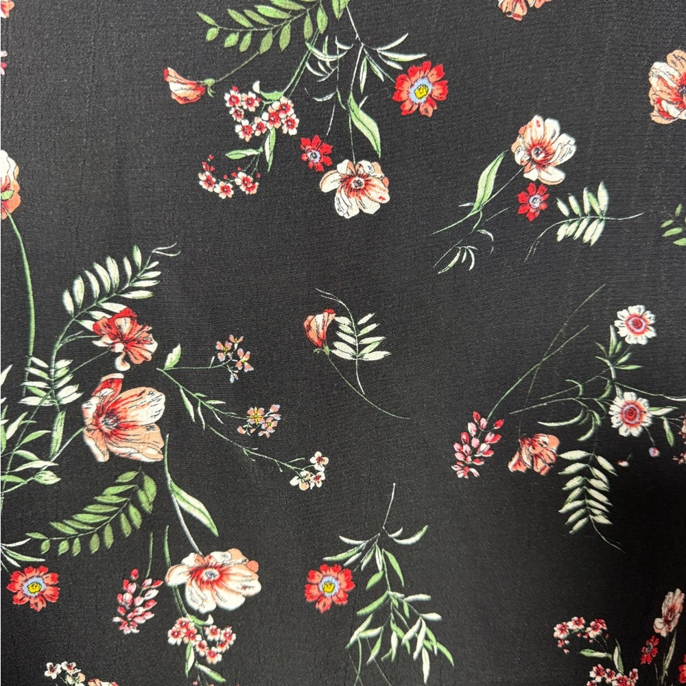 F&F Black Floral Flutter Sleeve Blouse Size US 6 / UK 10 Lightweight - Picture 7 of 7